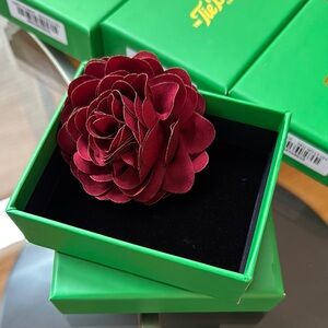 Elegant Burgundy Flower Lapel Flower 5 pieces!